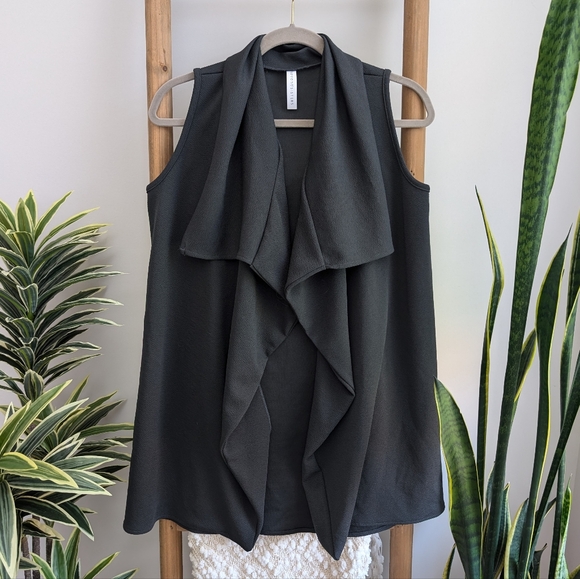 Seven Sisters Jackets & Blazers - Seven Sisters Flowy Vest